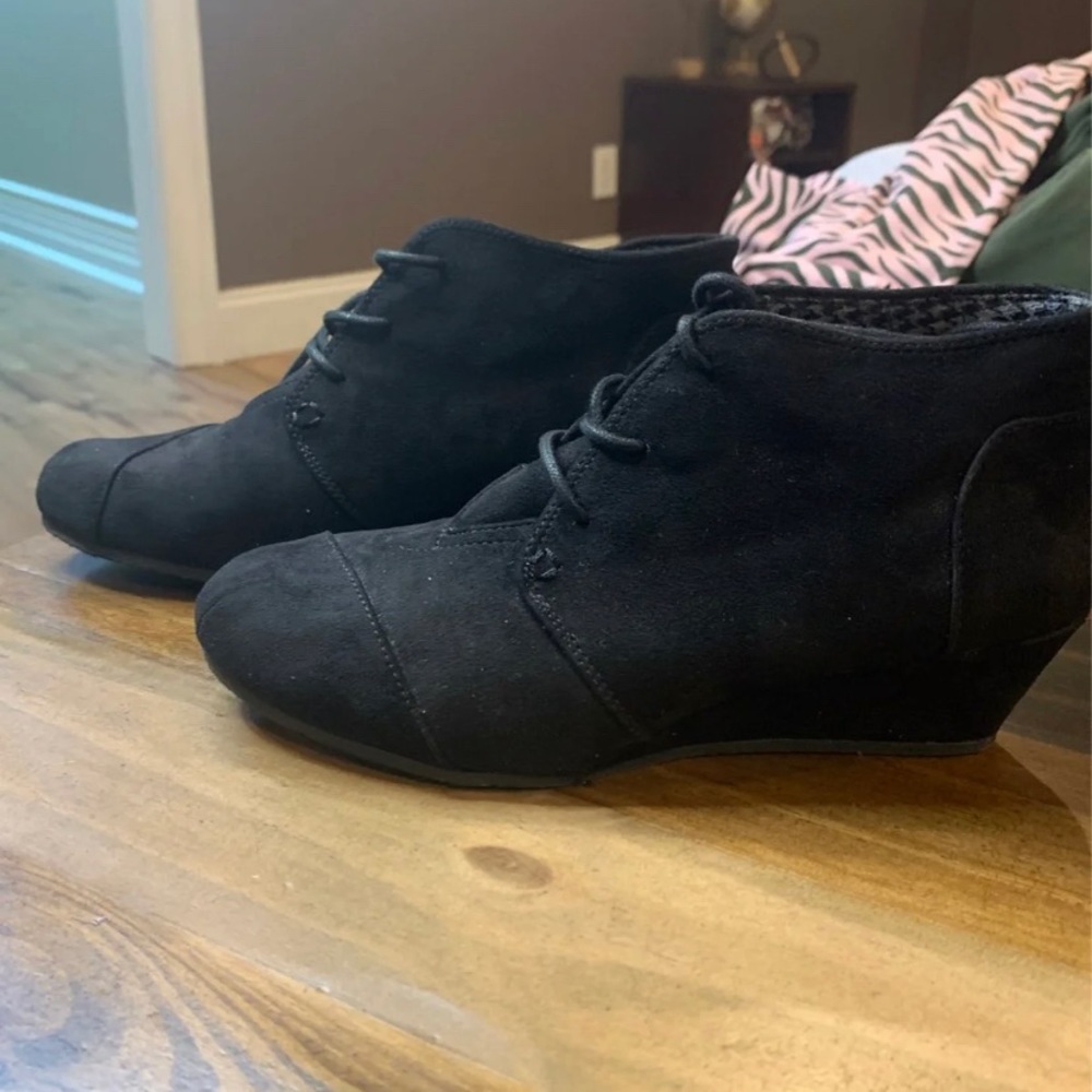 Wedge booties